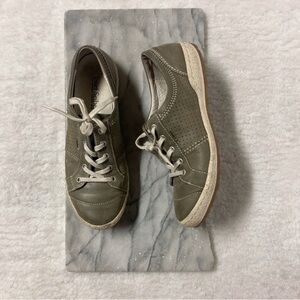 Josef Seibel Caspian Leather Walking Shoe Size 7.5 Grey-Olive Casual